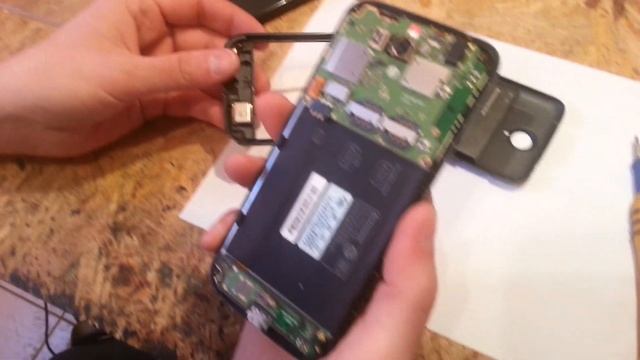 Как разобрать Lenovo A830. Ремонт телефонов Lenovo AYMobile. Разборка телефона смотреть онлайн