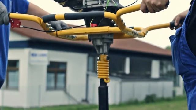 Lumag EB400PRO Two Man Petrol Post Hole Borer / Auger смотреть онлайн