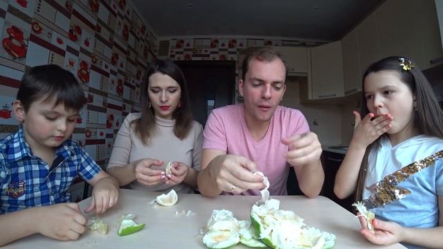 ДЕТИ ПРОБУЮТ ФРУКТ СВИТИ ПЕРВЫЙ РАЗ В ЖИЗНИ! смотреть онлайн