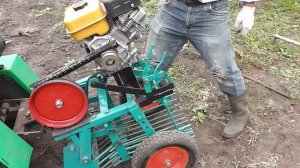 Картофелекопалка ККМ-1 в действии с доработкой под адаптер. Минитрактор из мотоблока. Адаптер задни