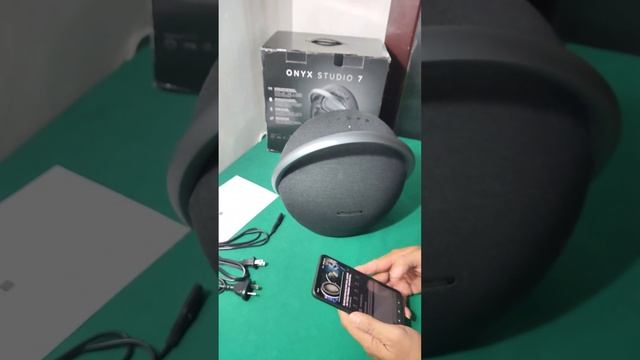 Tes Speaker Harman Kardon Onyx Studio 7 смотреть онлайн