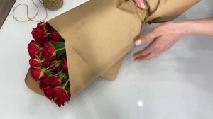 Как УПАКОВАТЬ БУКЕТ Одним Листом Бумаги! Самая простая упаковка букета!