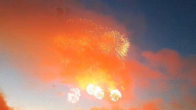 Праздничный салют в честь дня Военно-Морского флота 26.07.2020 смотреть онлайн