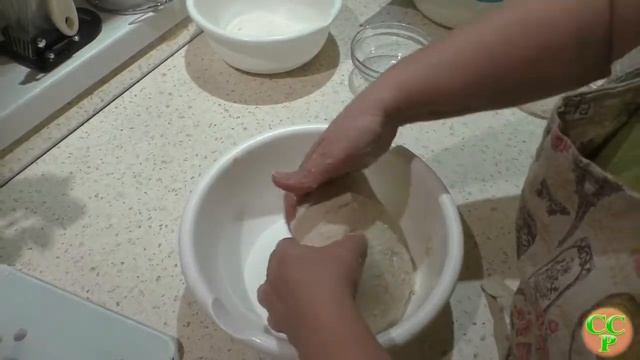 Деревенский хлеб на закваске. Часть 2. Брожение смотреть онлайн