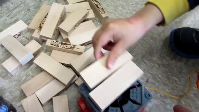 Биосканер и дженга бум игрушки, Bioskaner and Jenga boom смотреть онлайн