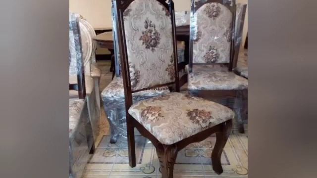 Обеденный стул с резными элементами из натурального дерева мягкий цвет лака венге Стул Паникале смотреть онлайн