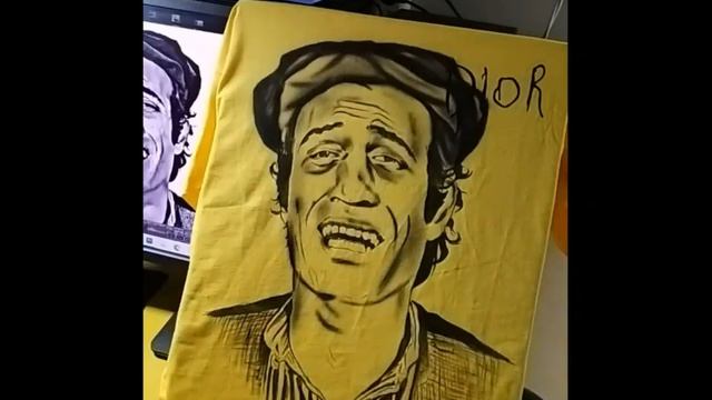 Kemal Sunal.tişörtün üzerindeki Portre.