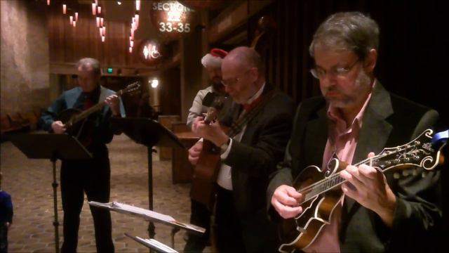 The Vintage Mandolin Quartet - The First Noel смотреть онлайн