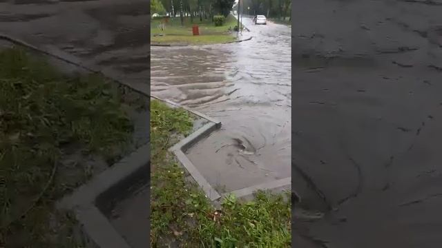 Ливень в Нижнем Новгороде побил рекорд почти вековой давности смотреть онлайн