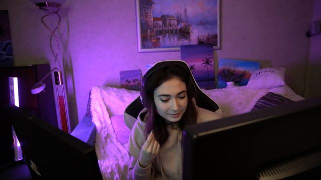 БУСТЕР ЗАЛЕТЕЛ НА СТРИМ В ТРУСАХ | ГЕНСУХА ПРИЮТИТ БУСТЕРА | BUSTER CHILL смотреть онлайн