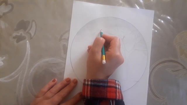 Ay işığında kəpənəklər və bir qız rəsmi. смотреть онлайн