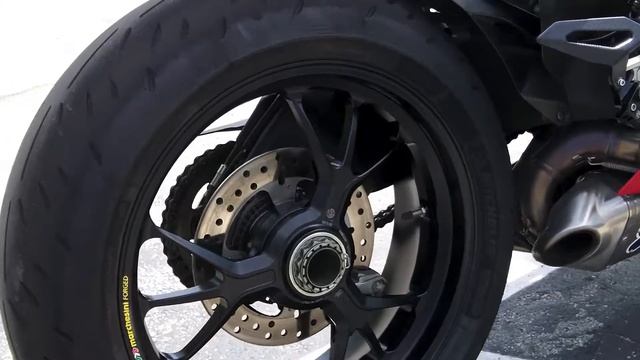 Pre-Owned 2013 Ducati 1199 Panigale R at Euro Cycles of Tampa Bay смотреть онлайн