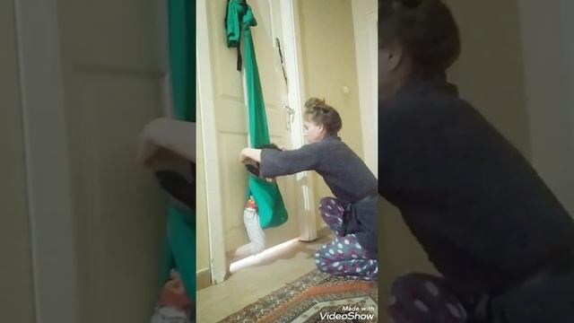 Дети антигравити.флаййога.аэройога дети.Асиль 2.5 Antigravity kids Flyyoga kids смотреть онлайн