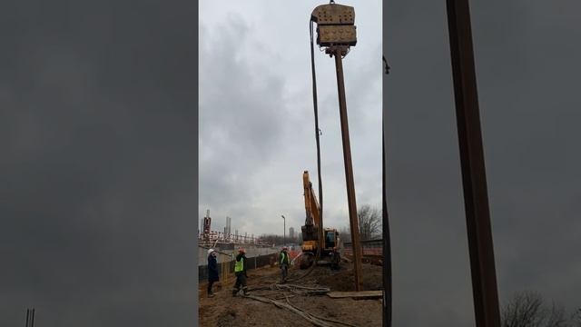 Вибропогружение Шпунта Л5УМ, б/у, 22м без лидерного бурения! смотреть онлайн