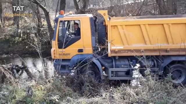 Amazing Dangerous Idiots Dump Truck Driving Skill. Biggest Tractor & Truck Driving Fails Compilatio смотреть онлайн