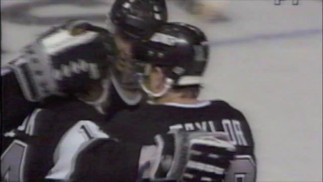 Gary Shuchuk playoff goal in second overtime - Kings at Canucks - 5/12/93 смотреть онлайн