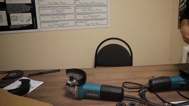 УШМ Makita 9558HNR. Обзор. Сравнение с предыдущей моделью. смотреть онлайн