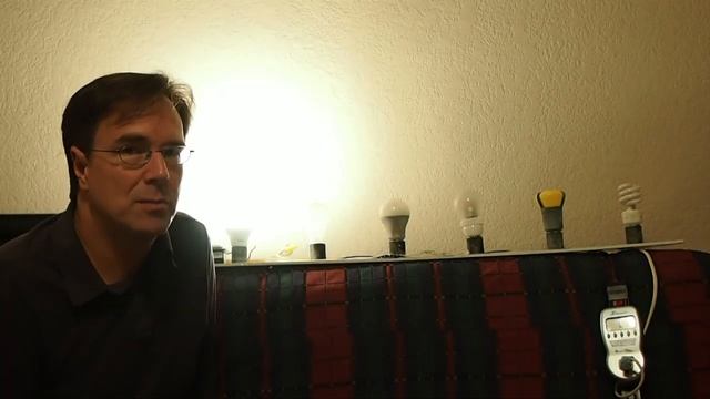 Philips LED light bulb review - at Home Depot under $15! смотреть онлайн