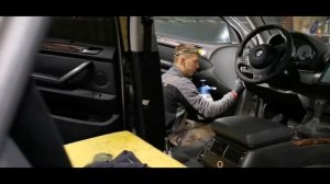 Химчистка кроссовера BMW  в кузове e53 с разбором салона