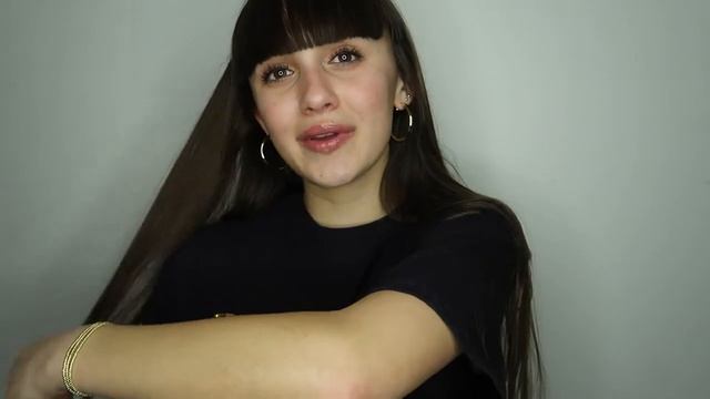 what’s in my makeup + skincare bag & lip products bag ! | VLOGMAS DAY 16 смотреть онлайн