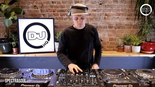 SpectraSoul Drum & Bass Live From DJ Mag HQ смотреть онлайн