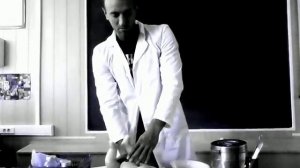 Как делать клизму новорожденному