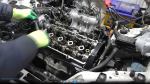 Замена маслосъемных колпачков на Хонда CRV 2000 года Honda CRV RD1  3часть