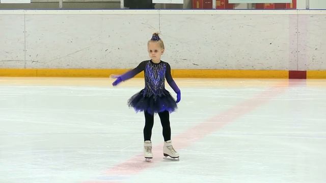 Поршнина Ева, Первые шаги, ЗИМНИЕ ЗАБАВЫ Клуб "ДВИЖЕНИЕ", декабрь 2020, #ЮлАвидео смотреть онлайн