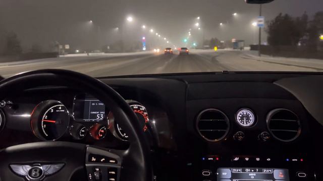 Покатушки на Bentley по ночной Астане смотреть онлайн
