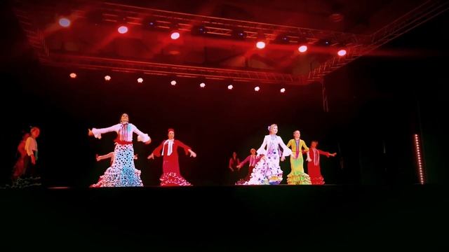 "ALEGRIAS CON BATA DE COLA" - DANZAINFIERA 2018 - FLAMENCO смотреть онлайн