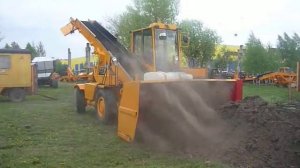 Машина погрузочная АМКОДОР 37 в исполнении для птицефабрик