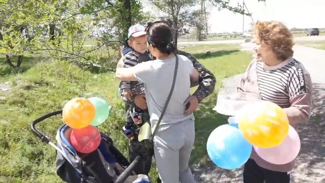 Поздравляем Алихана и Папу с днём рождения! смотреть онлайн