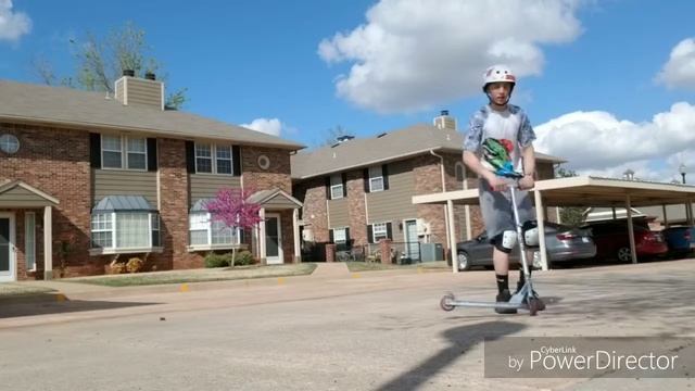 Razor scooter vs Pro Scooter game of S.C.O.O.T. смотреть онлайн