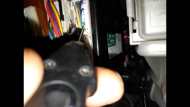 TOYOTA PRIUS-30 подключение противотуманок "как в штате" смотреть онлайн