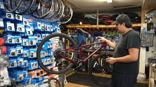 Cypress 2.0 la mejor bicicleta hibrida de giant | Un Ciclista Mas смотреть онлайн