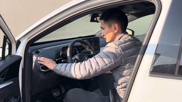 Volkswagen id4 или Kia Sportage? Какой автомобиль лучше? Первый раз на электромобиле. смотреть онлайн