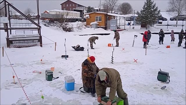 У рыбы нет предпочтений, клюет везде и на все!!!Клевое Место д.Савельево смотреть онлайн