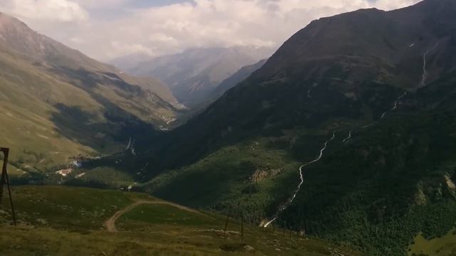 Приэльбрусье 2014.08: вид с Чегета на ущелье смотреть онлайн