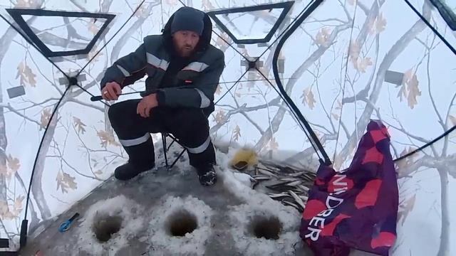 Рыбалка на Севере острова Сахалин
Открытие зимнего сезона перед новым годом
Лунский залив 2023 смотреть онлайн