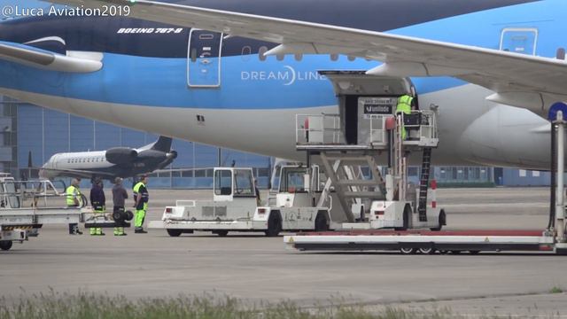 4K | FIRST B787 AT FMO AIRPORT! | TUI Netherlands bringing KNVB back from Faro | Luca Aviation2019 смотреть онлайн