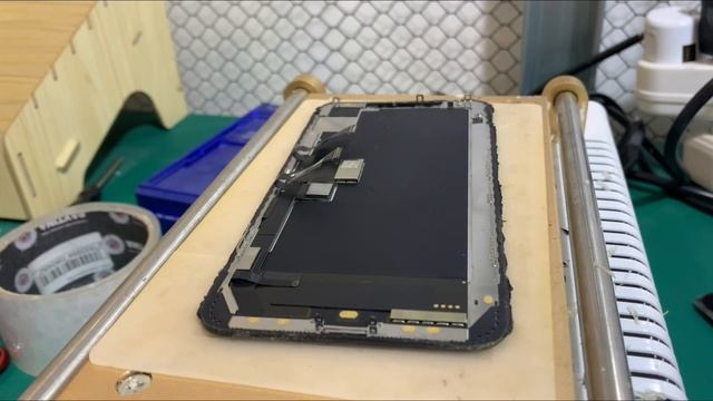 Замена переднего и заднего стекла IPhone X /Xsmax