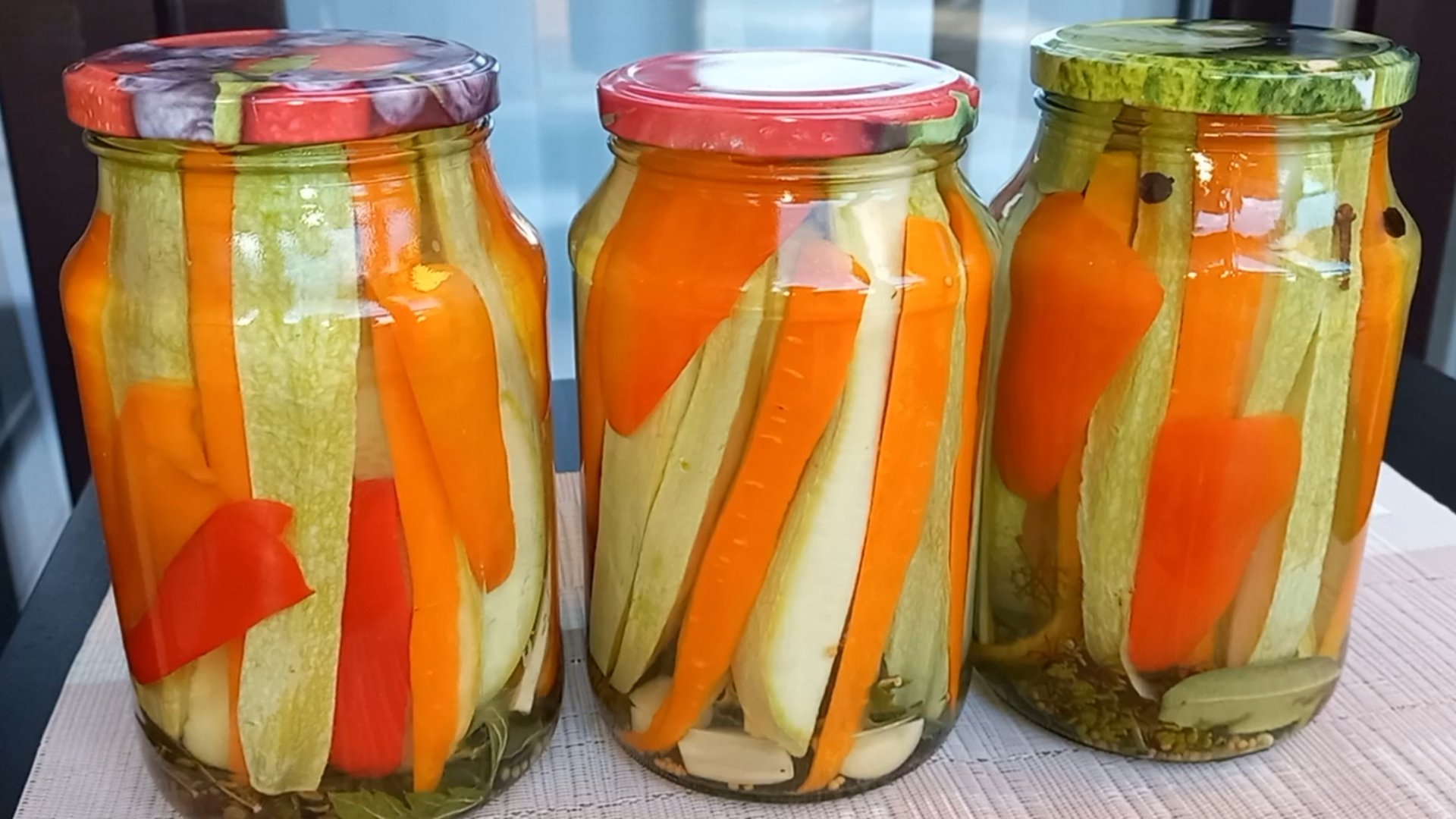 Ядреные Хрустящие маринованные КАБАЧКИ на ЗИМУ быстро Без стерилизации для хранения в квартире смотреть онлайн