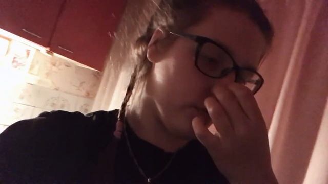 VLOGMAS 10\\ВЛОГМАС?❄УБОРКА\\ЭЛЕКТРИЧЕСТВО КОНЧИЛОСЬ\\РОЛЛЫ\\ПЕРЕБИРАЮ РЮКЗАК смотреть онлайн