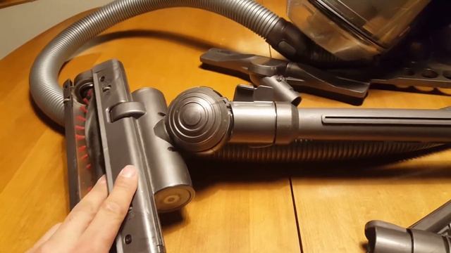 Dyson DC37 Or DC39 Canister Vacuum Cleaner 1 Year Owner Review - Watch Before Buying Dyson!