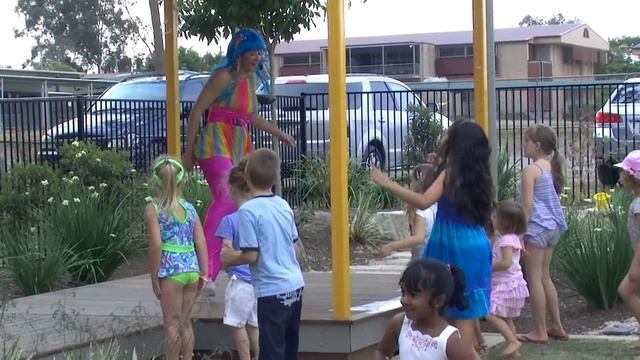 Rainbow Groovy Girl + Gangnam Style = Awesome!!!!!!! www.tianasdanceparties.com смотреть онлайн
