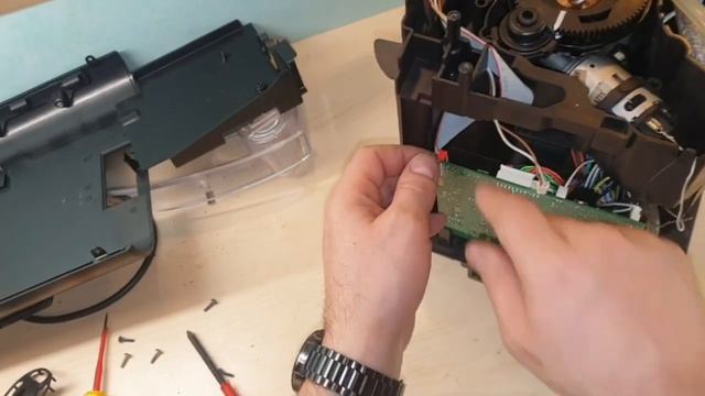 Saeco Intelia Steuerplatine defekt wechseln Fehler 4, 17, 6, Brühgruppe, Wasser sensor. смотреть онлайн