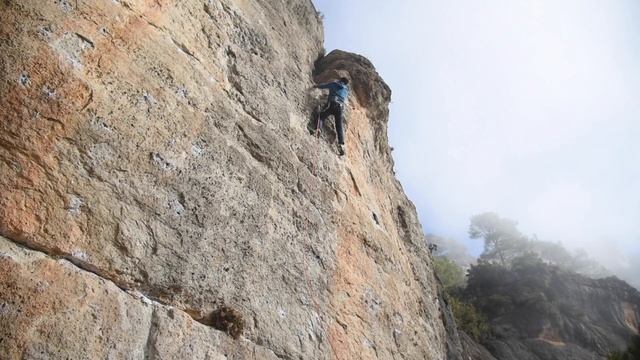 Cargol Treu Banya (7a) | L'Olla, Siurana | Spain Rock Climbing смотреть онлайн