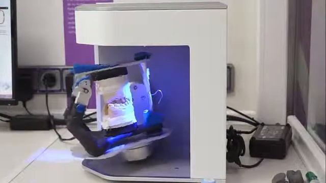 Esaneando con Medit Identica Blue смотреть онлайн
