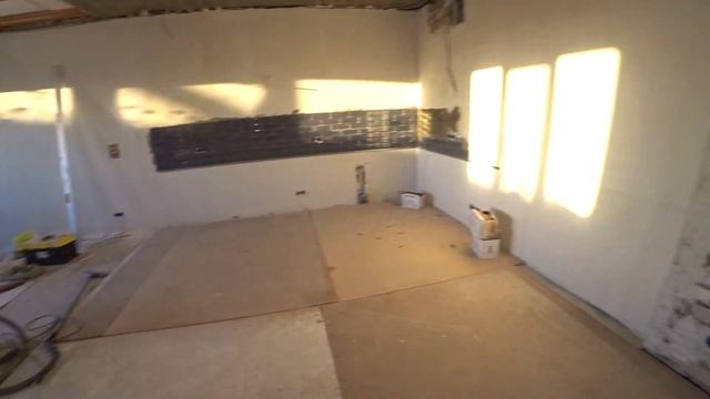 НАМ ПОЛОЖИЛИ ПЛИТКУ НА КУХНЮ! УСТАНОВИЛИ НЕ ТУ ДВЕРЬ НОВЫЙ ГОД ПРИБЛИЖАЕТСЯ ЖИЗНЬ В ДЕРЕВНЕ смотреть онлайн