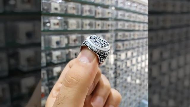 Круглый перстень из серебра с камнями Сваровски ручной работы смотреть онлайн